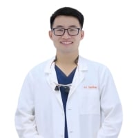 dentist at top dental clinic in vietnam