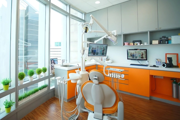 Elite dental group clinic inside view